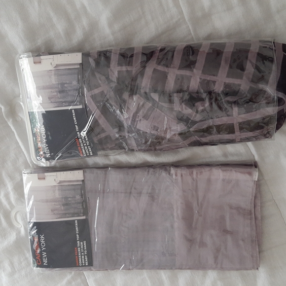 Curtains - Picture 6 of 6